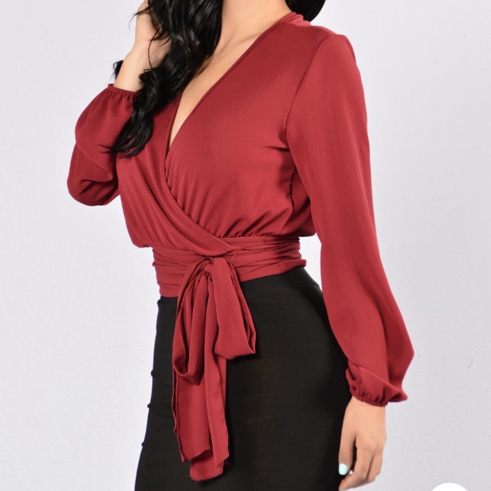 Fashion nova little white lies top in burgundy